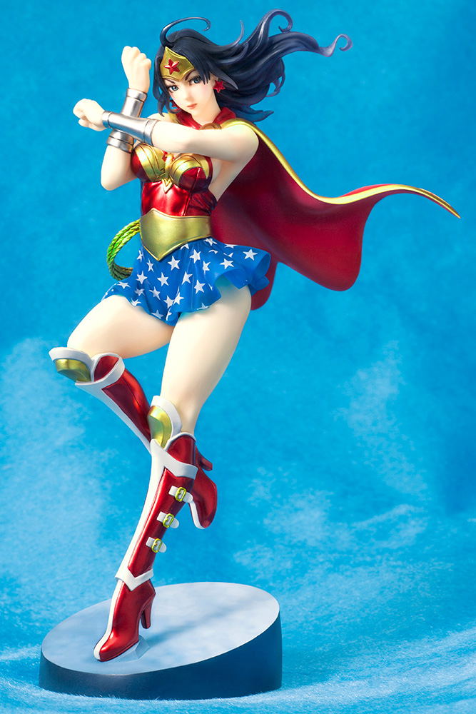DC Comics Bishoujo DC Universe 1/7 Scale Pre-Painted Figure: Armored Wonder Woman 2nd Edition image 2