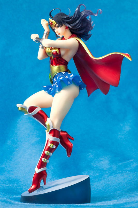 DC Comics Bishoujo DC Universe 1/7 Scale Pre-Painted Figure: Armored Wonder Woman 2nd Edition image 3