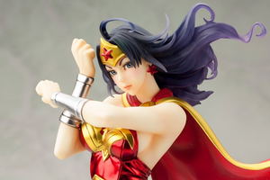 DC Comics Bishoujo DC Universe 1/7 Scale Pre-Painted Figure: Armored Wonder Woman 2nd Edition_