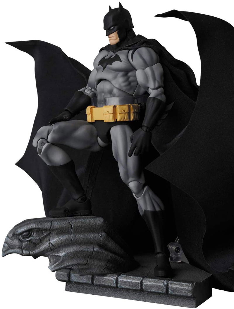 Mafex Batman Hush: Batman Hush Black Ver. image 1