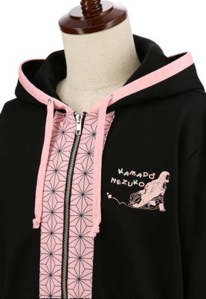 Demon Slayer: Kimetsu No Yaiba - Nezuko Kamado Image Hoodie (L Size)_