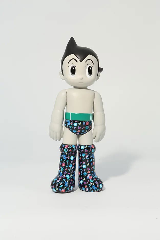 Osamu Tezuka Figure Series Astro Boy: Astro Boy Standing with Pattern Gray Ver. image 1
