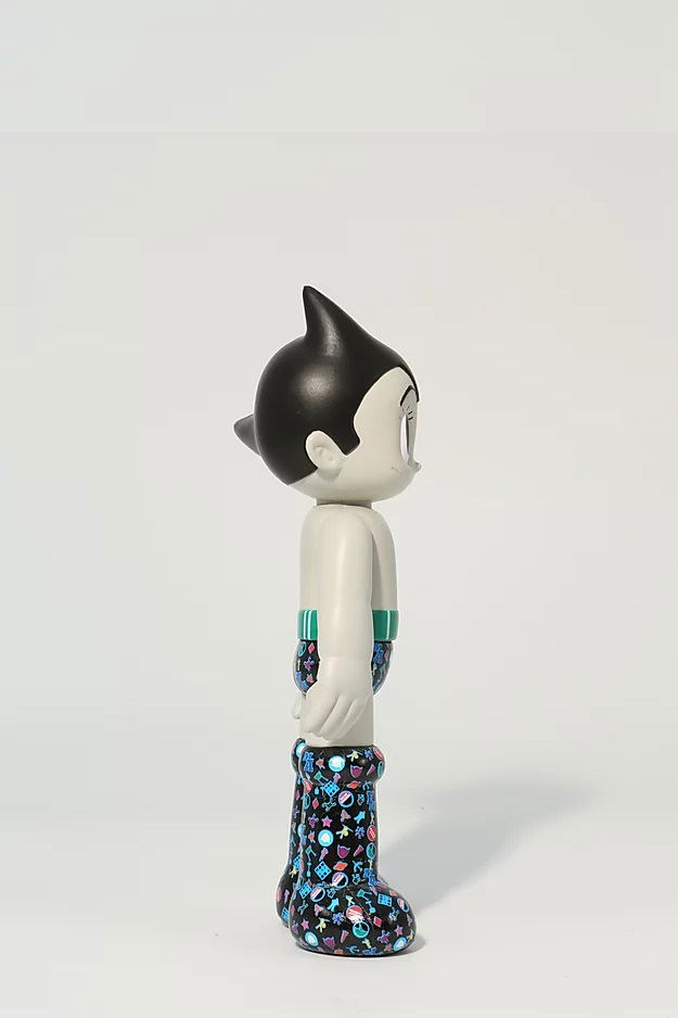 Osamu Tezuka Figure Series Astro Boy: Astro Boy Standing with Pattern Gray Ver. image 4