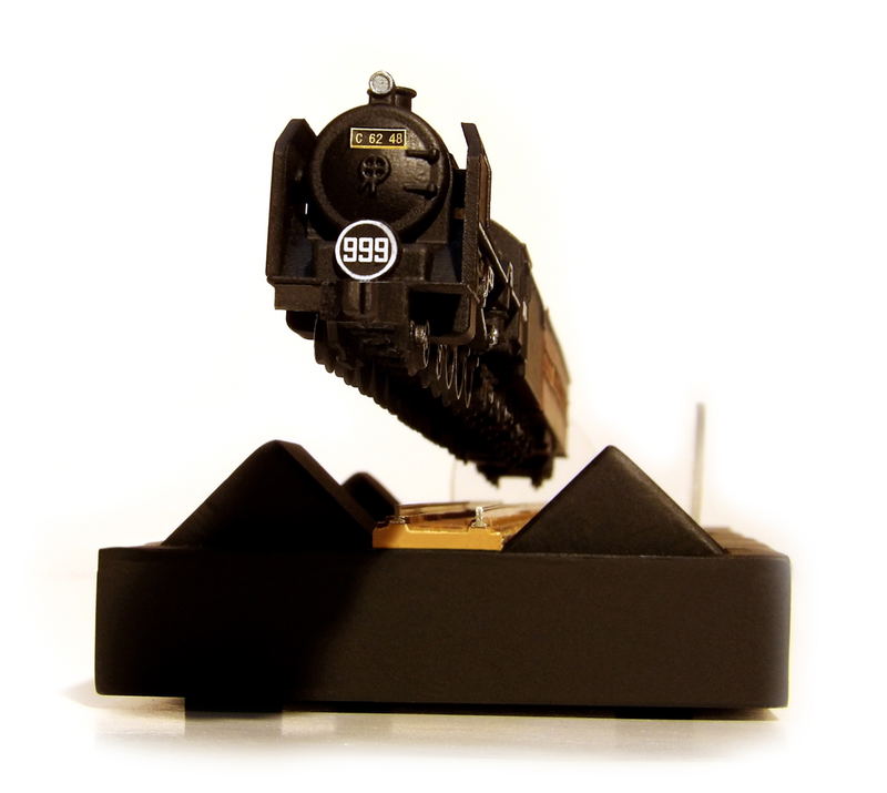 Floating Model Galaxy Express 999 image 2