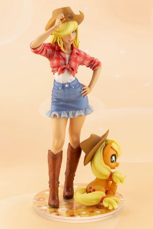 My Little Pony Bishoujo 1/7 Scale Pre-Painted Figure: Applejack_