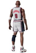 MAFEX Michael Jordan (1992 Team USA) thumbnail 4