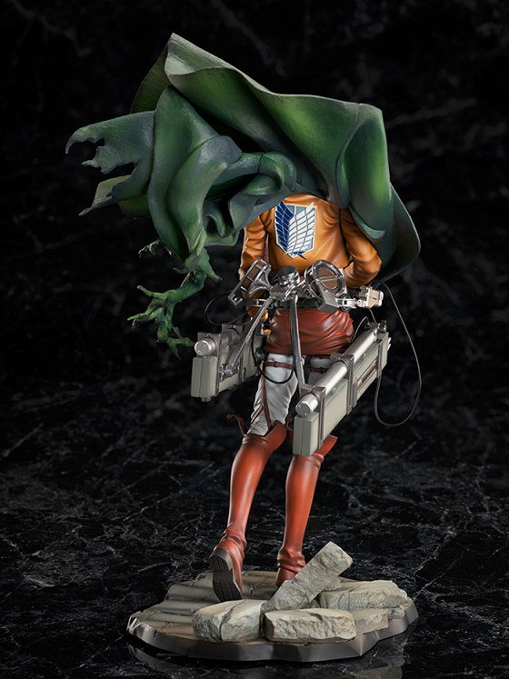 Attack on Titan 1/7 Scale Pre-Painted Figure: Levi image 3