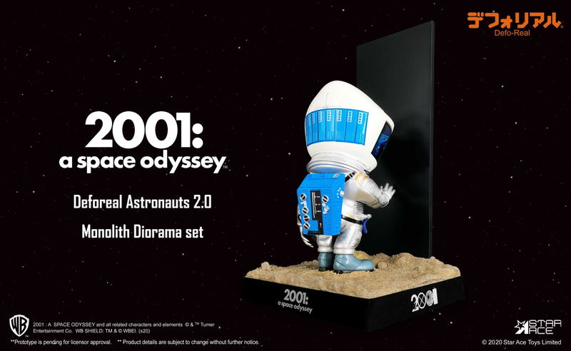 DefoReal 2001 A Space Odyssey: Astronauts 2.0 Monolith Diorama Set image 2