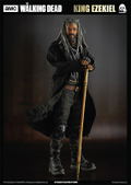 The Walking Dead 1/6 Scale Pre-Painted Action Figure: King Ezekiel thumbnail 2