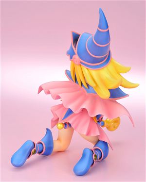Yu-Gi-Oh! Duel Monsters 1/7 Scale Pre-Painted Figure: Dark Magician Girl (2nd Re-run)