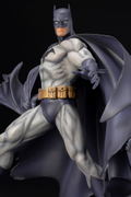 ARTFX+ DC Universe 1/10 Scale Pre-Painted Figure: Batman Hush Renewal Package thumbnail 10