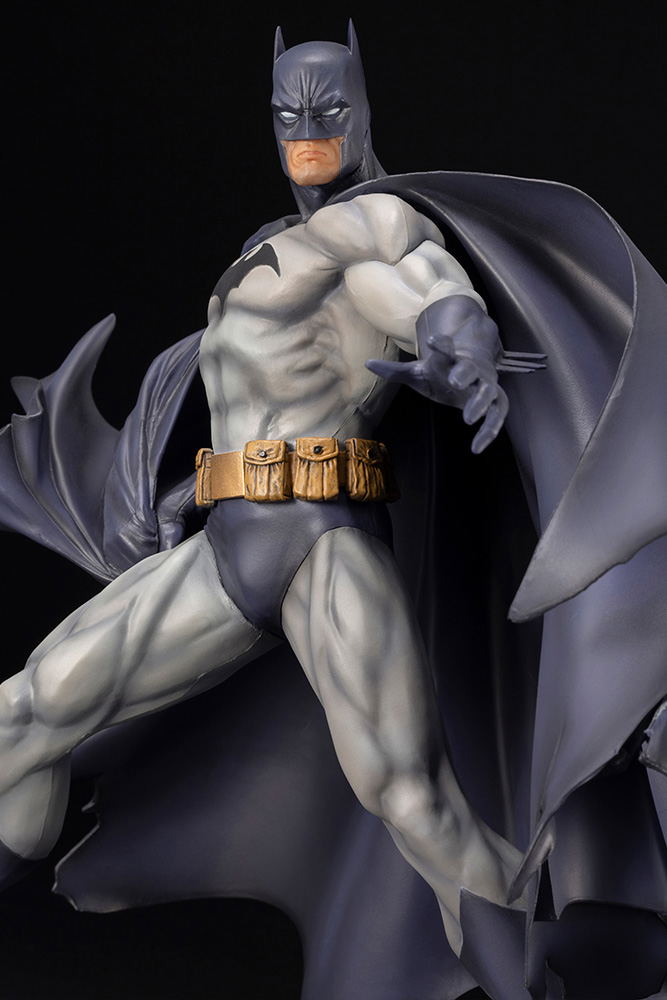 ARTFX+ DC Universe 1/10 Scale Pre-Painted Figure: Batman Hush Renewal Package image 10