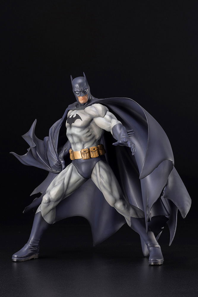 ARTFX+ DC Universe 1/10 Scale Pre-Painted Figure: Batman Hush Renewal Package image 2