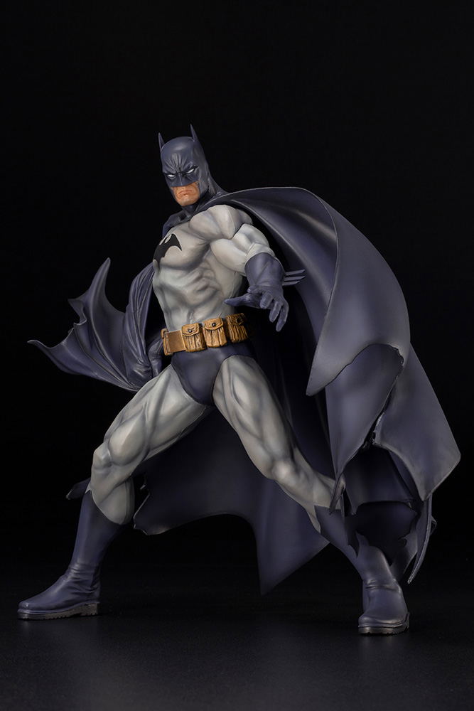 ARTFX+ DC Universe 1/10 Scale Pre-Painted Figure: Batman Hush Renewal Package image 8