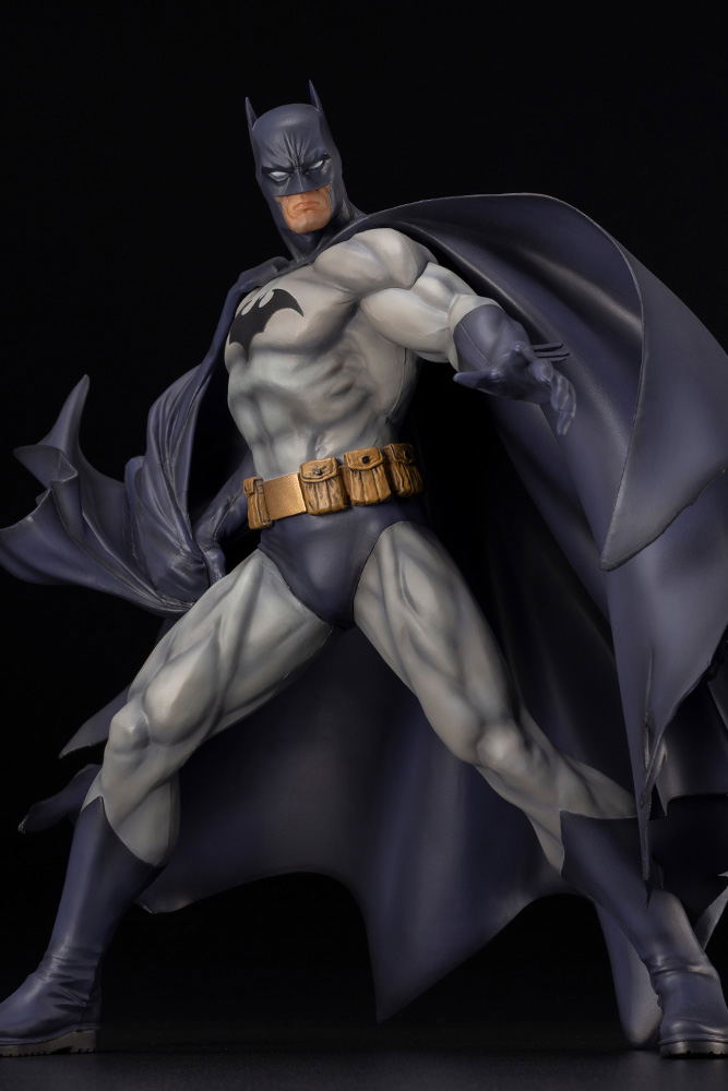 ARTFX+ DC Universe 1/10 Scale Pre-Painted Figure: Batman Hush Renewal Package image 9