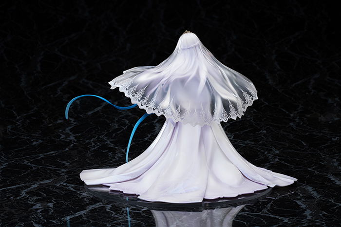 Azur Lane 1/7 Scale Pre-Painted Figure: Belfast Oath of Claddagh Ring Ver. image 4