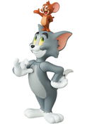Ultra Detail Figure Tom and Jerry: Jerry on Tom's Head thumbnail 1