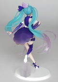 Vocaloid Figure: Hatsune Miku 3rd Season Winter Ver. thumbnail 6