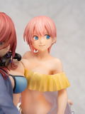 The Quintessential Quintuplets 1/7 Scale Pre-Painted Figure: Ichika Nakano & Miku Nakano thumbnail 9