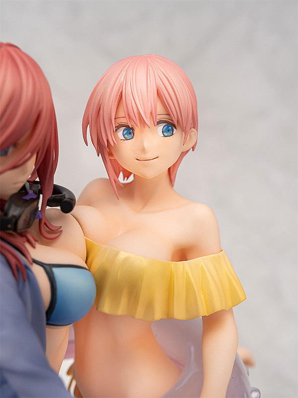 The Quintessential Quintuplets 1/7 Scale Pre-Painted Figure: Ichika Nakano & Miku Nakano image 9