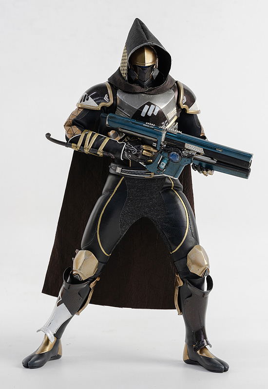 Destiny 2 1/6 Scale Action Figure: Hunter Sovereign Golden Trace Shader image 7
