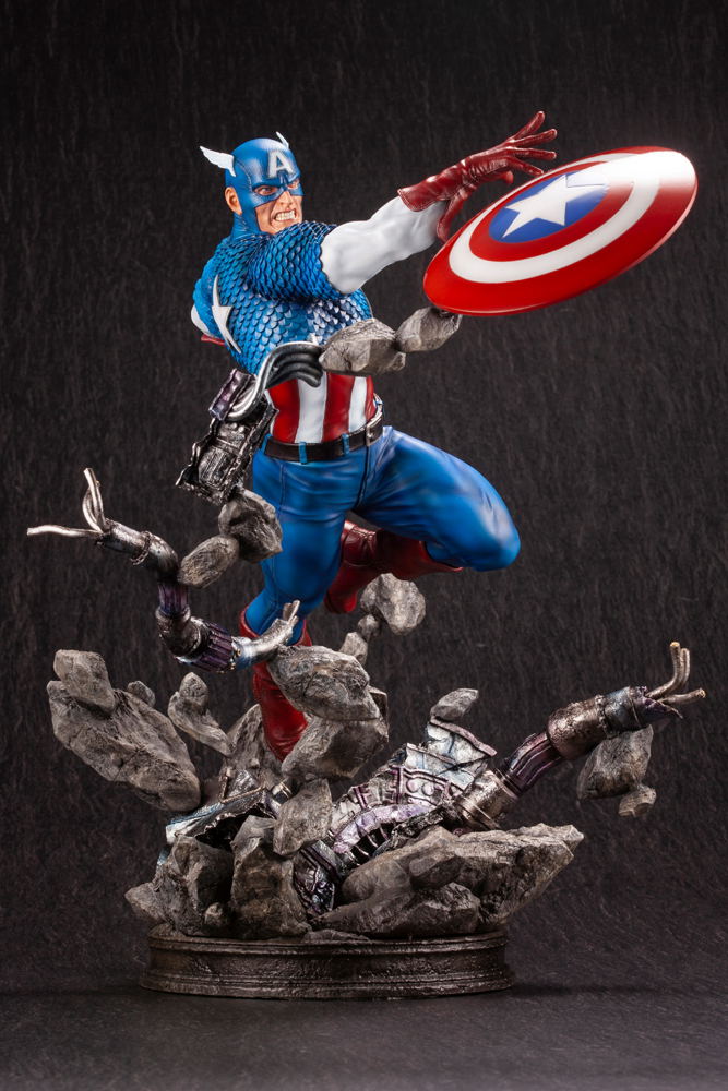 Marvel Universe Avengers 1/6 Scale Fine Art Statue: Captain America image 2