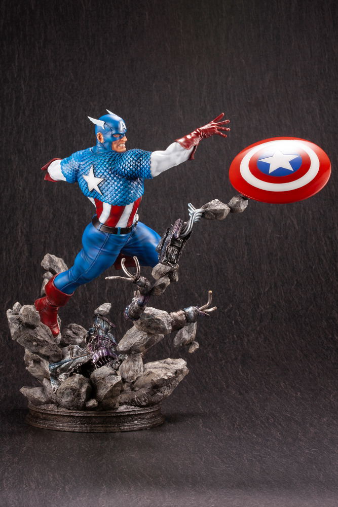 Marvel Universe Avengers 1/6 Scale Fine Art Statue: Captain America image 12
