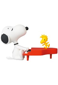 Ultra Detail Figure Peanuts Series 13: Pianist Snoopy Medicom