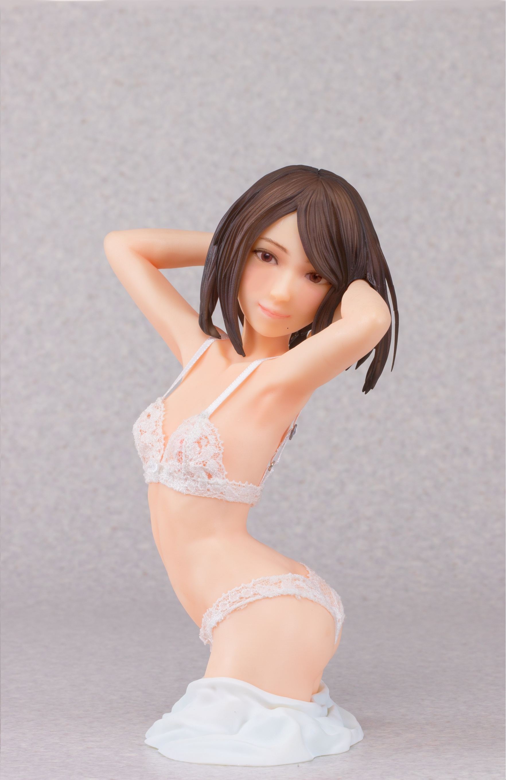 SWIMWEAR GIRL COLLECTION 1/3 SCALE PRE-PAINTED FIGURE: REINA Insight