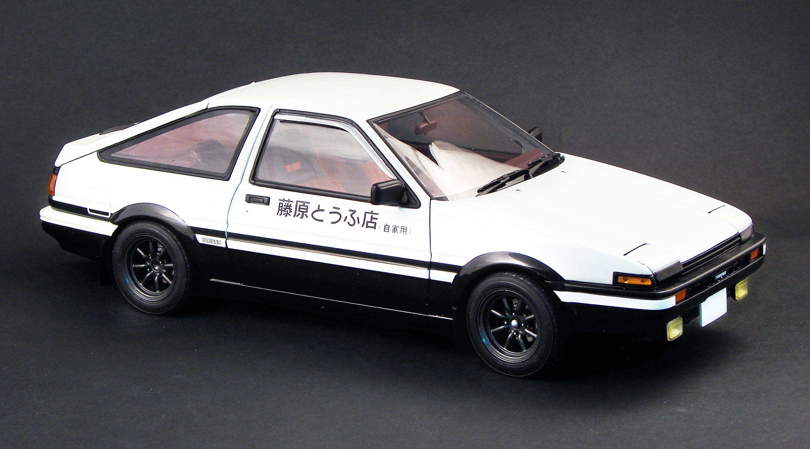 Initial D 1/18 Scale Pre-Painted Figure: Trueno AE86 Comic Version